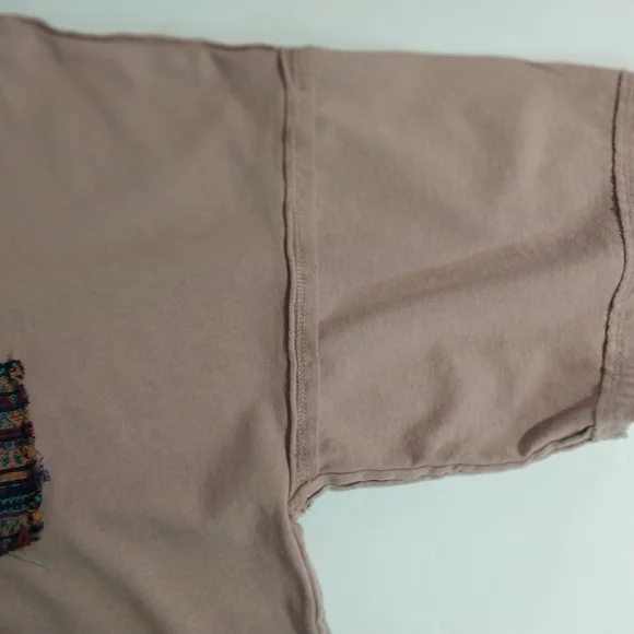 Easel Women's Oversized Size Large Dusty Pink Top with Pocket Accent - Picture 4 of 12